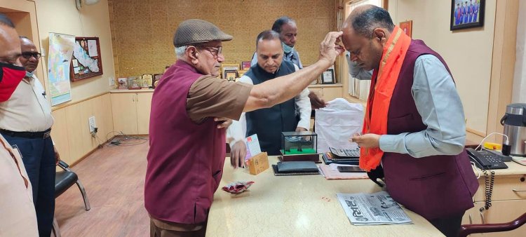 ब्रह्मण समाजद्वारा महानगर प्रमुख सरावगीसँग होलीको शुभकामना आदान प्रदान