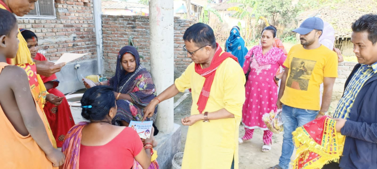 राप्रपाका उम्मेदवार डंगोलको घरदैलो रफ्तारमा 