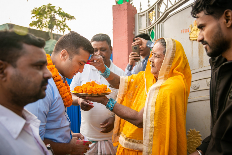 टोल टोलमा रहबरलाई जितको आर्शिवाद  