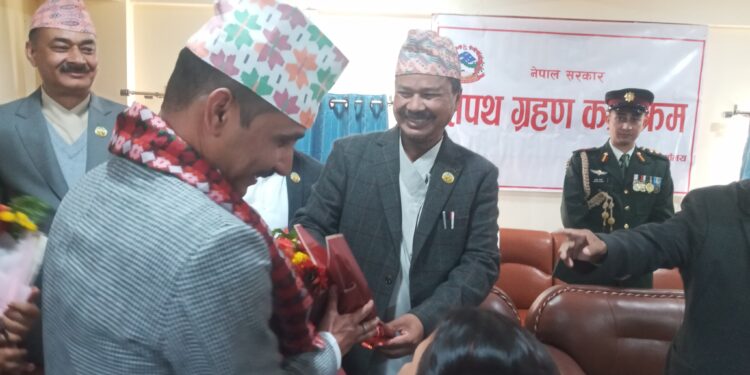 रोज राणा चलचित्र निर्मातादेखि नीति निर्मातासम्म, लिए मन्त्री पदको शपथ
