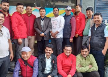 प्रधानमन्त्रीका प्रेस सल्लाहाकार आचार्यसँग प्रेस सेण्टर नेपाल पर्साद्वारा छलफल