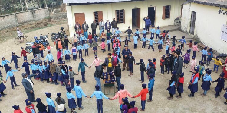 रोट्रेक्ट क्लब अफ वीरगन्जद्वारा वीरगन्ज–३० प्रसोतीपुरमा २५० वटा न्यानो टोपी वितरण