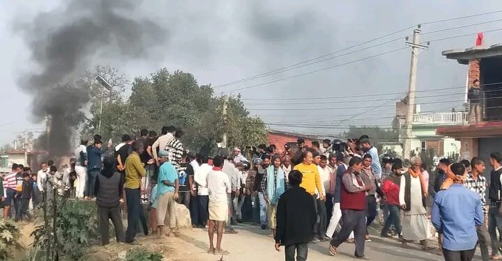 सर्लाहीमा भएको झडपमा एकको मृत्यु, ६ प्रहरीसहित ८ जना घाइते, स्थानीय प्रशासनद्वारा कर्फ्यु जारी