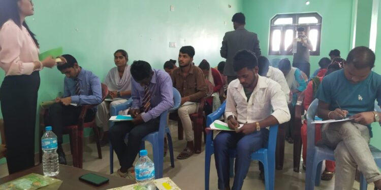 बहुदरमाई नगरपालिकामा चारदिने युवा नमूना नगरसभाको प्रशिक्षण चल्दै