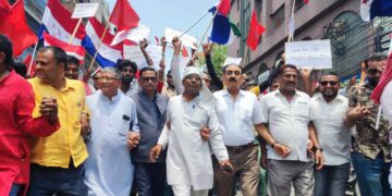 नेपाली कांग्रेस पर्साद्वारा वीरगन्जमा प्रदर्शन