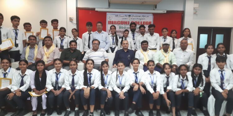 वीरगन्ज कलेजको ‘सिक्दै कमाउदै’  तालिमले विद्यार्थीहरु उत्साहित