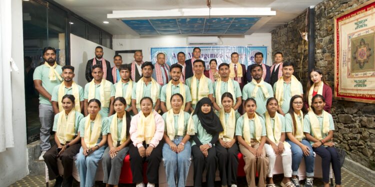 एपेक्स म्यानेजमेण्ट कलेजको बीबीएका पहिलो ब्याचका विद्यार्थीहरुलाई अभिमूखीकरण तालिम