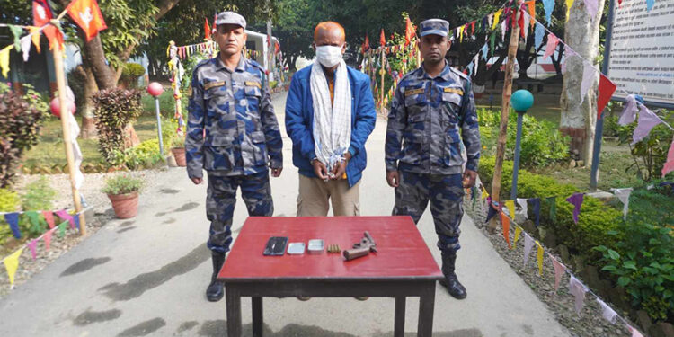 रौतहटमा पेस्तोल सहित भारतीय नागरिक पक्राउ
