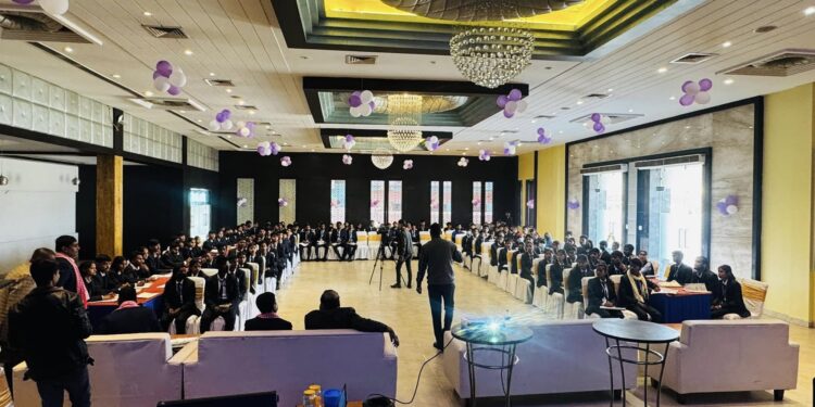 वीरगन्ज कलेजद्वारा विद्यार्थीहरुलाई स्वागत तथा अभिमूखीकरण कार्यक्रमको आयोजना