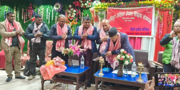 मधेस प्रदेशलाई शैक्षिक मरुभूमिकरणबाट रोक्न एकीकृत अखिल नेपाल शिक्षक संगठनको जोड