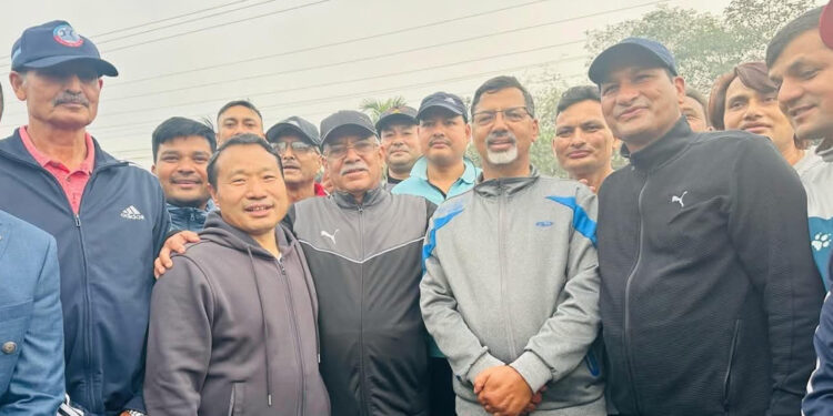 माओवादीको जागरण अभियान झापाबाट, उद्घाटन गर्दै प्रचण्ड