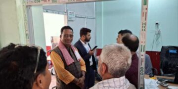 पोखरियामा स्थापित मालपोत कार्यालयमा मेयर चौहानको अनुगमन