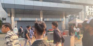 कोटेश्वरको भाटभटेनीमा लुटपाट, प्रहरीलाई बोलाउँदा पनि नआएको गुनासो