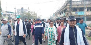 प्रचण्डको बिहानको पैदल यात्रामा स्थानियको स्वागत