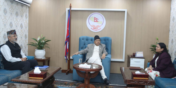 सभामुख घिमिरेद्वारा शिक्षामन्त्री र समिति संयोजकसंग शिक्षक आन्दोलनबारे छलफल