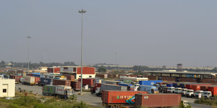 प्रज्ञापनपत्रमा गलत मूल्य घोषणा गरेको व्यापारिक फर्मलाई ७० लाख भन्दा बढी जरिवाना