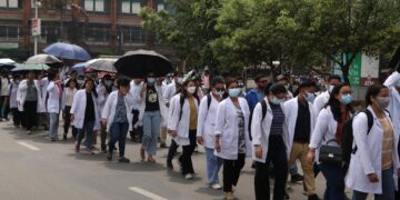 आवासीय चिकित्सक र सरकारबीच तीन बुँदे सहमति, आन्दोलन स्थगित