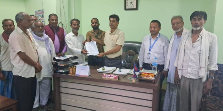 एकीकृत समाजवादी फेटा गाउँपालिकाद्वारा विभिन्न माग सहित ज्ञापनपत्र बुझायो