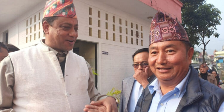 बागमतीमा कांग्रेसको आन्तरिक कलह : मुख्यमन्त्रीलामाले राजिनामा नदिएपछि बानियाँको यात्रा केहीदिन अल्झिने