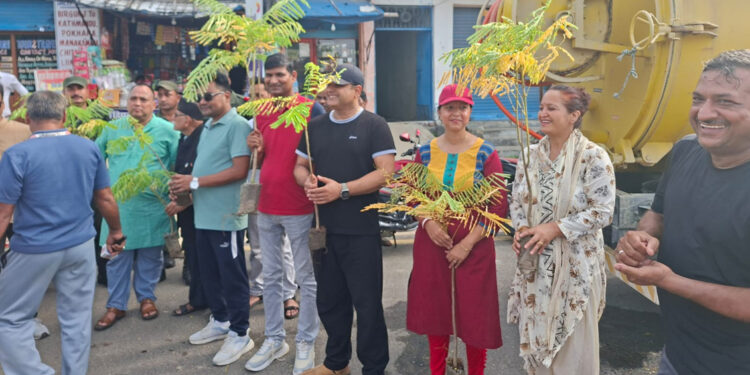 वीरगञ्जमा ‘सामुदायिक प्रहरी साझेदारी’ अन्तर्गत वृहत् वृक्षारोपण
