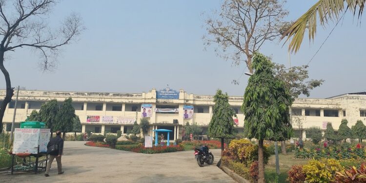 ठाकुराम बहुमुखी क्याम्पसमा ३५ दिनदेखि क्याम्पस प्रमुख अनुपस्थित