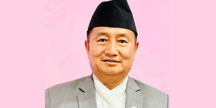 अन्ततः बागमतीका मुख्यमन्त्री लामा दिए राजीनामा, प्रमुख स्वकीयको जिम्मा लगाएर काठमाडौं प्रस्थान