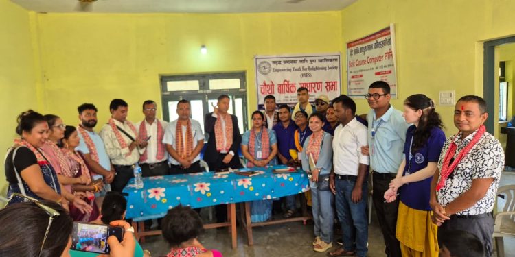 युवा सशक्तिकरण (EYES Nepal) द्वारा दृष्टिविहीन बालबालिकालाई शैक्षिक सामग्री वितरण