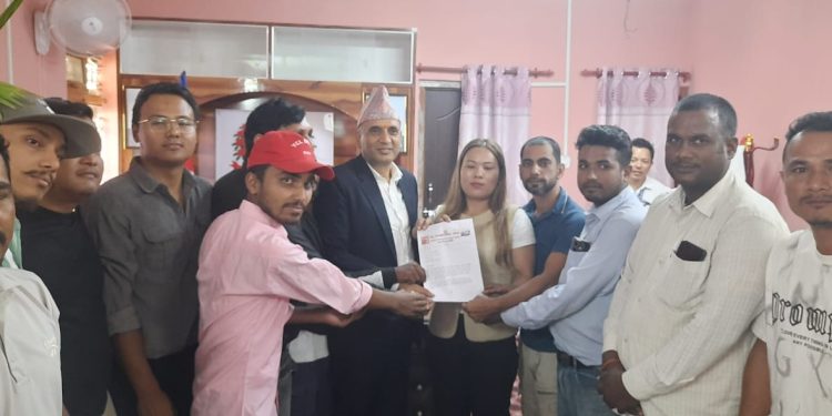 प्रचण्डमाथि ‘२ करोड’ अफवाह फैलाउनेमाथि कारबाही नभए आन्दोलनमा उत्रिने YCL पर्सा र बाराको कडा चेतावनी