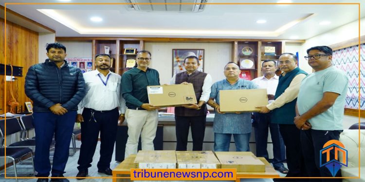 वीरगंज महानगरलाई भास्कर फर्मास्युटिकल्सद्वारा पाँच थान ल्यापटप सहयोग