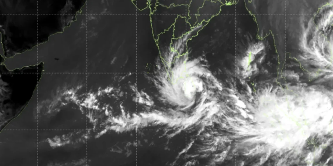श्रीलङ्कामा चक्रवात ‘दिटवाह’ को प्रकोप : भीषण बाढी–पहिरोले १२३ जनाको मृत्यु र १३० बेपत्ता