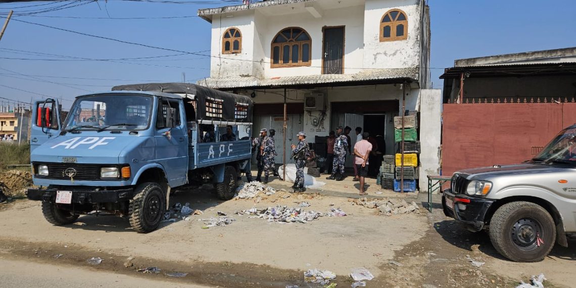 सशस्त्र प्रहरी पर्साले अवैध आयात गरिएको १५० क्यारेट केरा भन्सार बुझायो