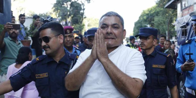 दुर्गा प्रसाईं पक्राउ: ‘अराजक अभिव्यक्ति’ दिएको आरोपमा भक्तपुरबाट लगे काठमाडौं