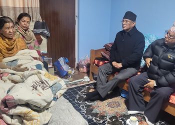 नेकपाका संयोजक दाहाल र सहसंयोजक नेपालले खनाल पत्नीको स्वास्थ्य अवस्थाबारे जानकारी लिए