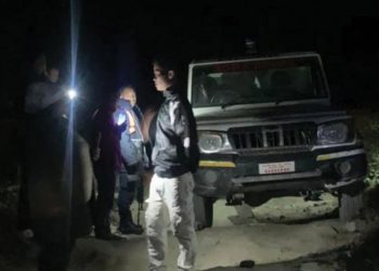 मोरङमा गाँजा बोकेको एम्बुलेन्स नियन्त्रणमा लिन प्रहरीद्वारा हवाई फायर