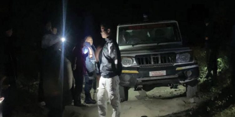 मोरङमा गाँजा बोकेको एम्बुलेन्स नियन्त्रणमा लिन प्रहरीद्वारा हवाई फायर