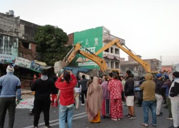 सर्वोच्चको उत्प्रेषण आदेशपछि हेटौंडा सडक विस्तार कार्य स्थगित