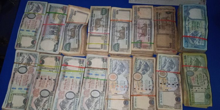 पर्सामा १० लाख बढी हुण्डीको रकमसहित तीन जना पक्राउ