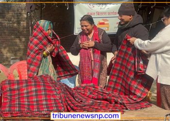 जिराभवानीका १०० वृद्धवृद्धा र असहायलाई न्यानो कम्बल वितरण