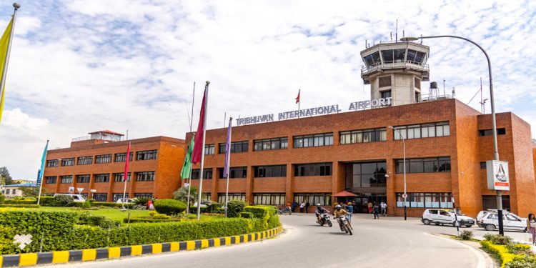 एक वर्षमा १५ लाख बढी नेपाली विदेशिए, १३ लाख स्वदेश फिर्ता
