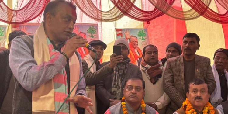 देउवासँग निरन्तर संवादमा छु, कांग्रेस एक ढिक्का छ : गगन थापा