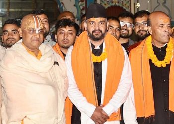 बालेन शाह र अमरेश सिंहद्वारा जानकी मन्दिरमा पूजाअर्चना