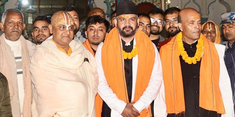 बालेन शाह र अमरेश सिंहद्वारा जानकी मन्दिरमा पूजाअर्चना