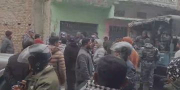 वीरगन्जको आदर्शनगरमा सशस्त्र प्रहरीको छापा : व्यापारीको आक्रमणबाट एक सुरक्षाकर्मी घाइते