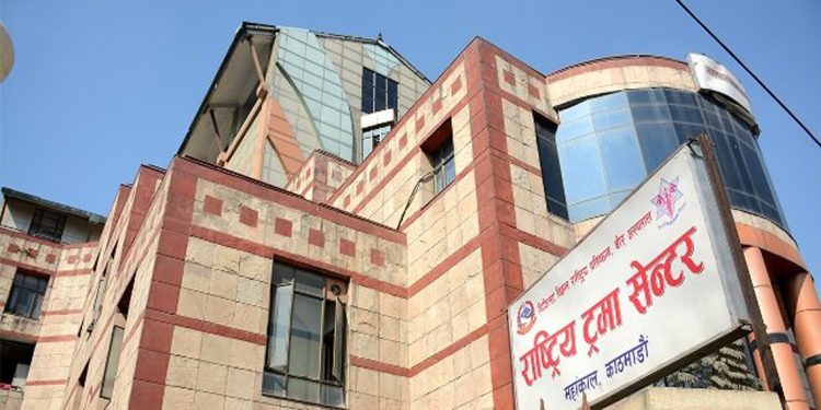 ट्रमा सेन्टरको क्यान्टिन ठेक्कामा सेटिङको आरोप, अस्पताललाई मासिक १.५ लाख घाटा
