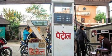 फेरी १५ रुपैंया बढ्यो इन्धनको मूल्य