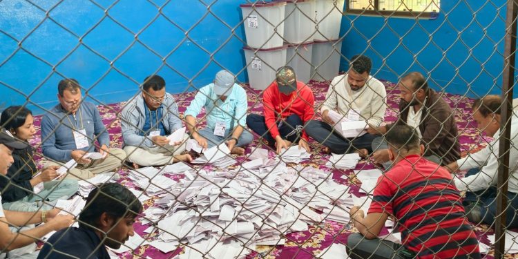 पर्साका चारवटै निर्वाचन क्षेत्रकाे मतगणना शुरू