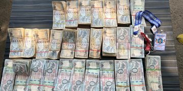 स्रोत नखुलेको २० लाख भन्दा बढी रकम सहित एकजना पक्राउ