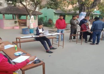 वीरगञ्ज कारागारमा कैदीबन्दीद्वारा उत्साहजनक मतदान