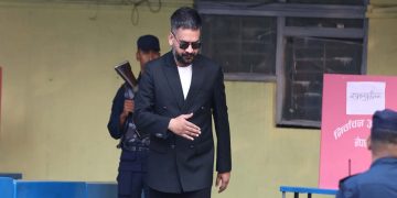 काठमाडौंमा मतदान सकेर बालेन हेलिकप्टरमार्फत झापा प्रस्थान; ओली र शाहबीच रोचक भिडन्त