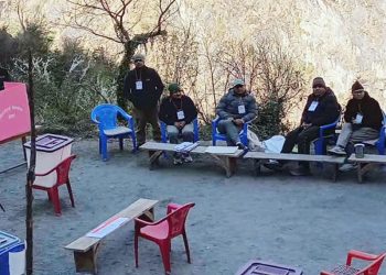 दार्चुलाका दुई मतदान केन्द्रमा ‘नो भोट’ अभियान, मतदान सुरु हुन सकेन